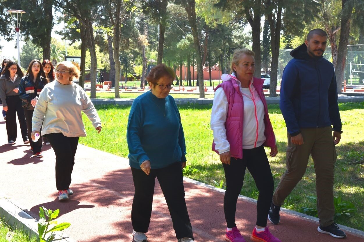 Ege Üniversitesi (EÜ) Sürdürülebilirlik Koordinatörlüğü bünyesinde, Koordinatör Prof. Dr. Göknur