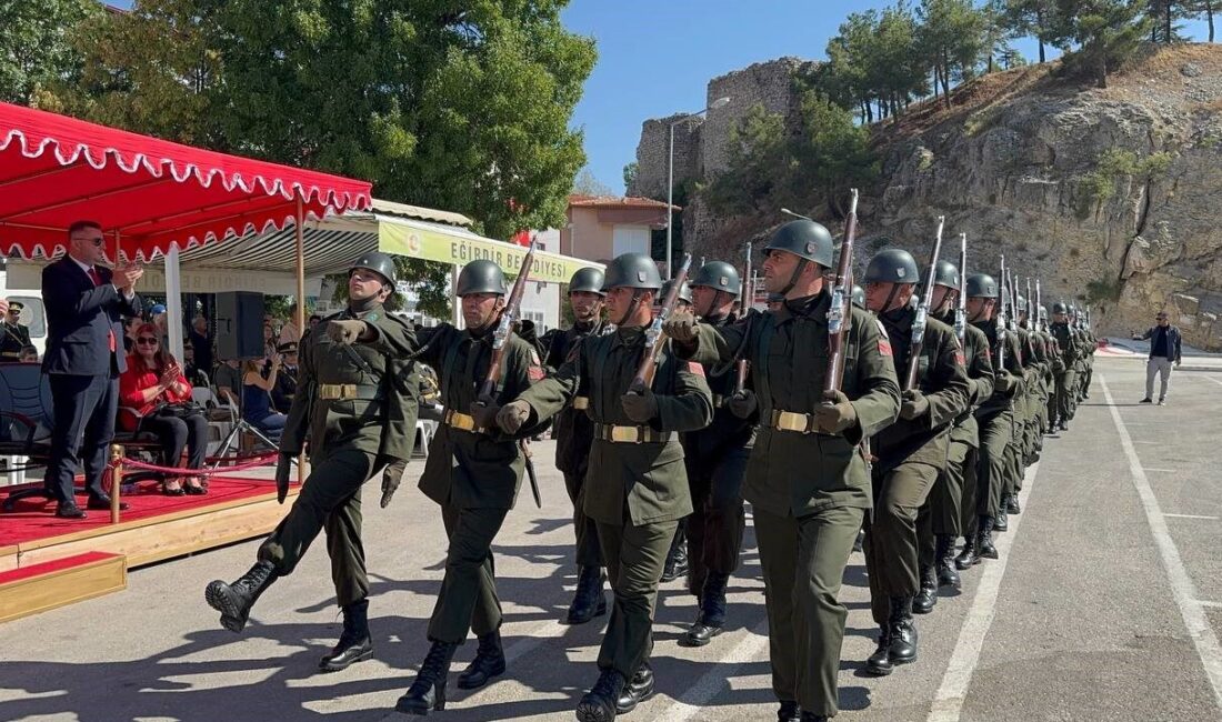 30 Ağustos Zafer Bayramı’nın 103. yıl dönümü Eğirdir’de büyük bir