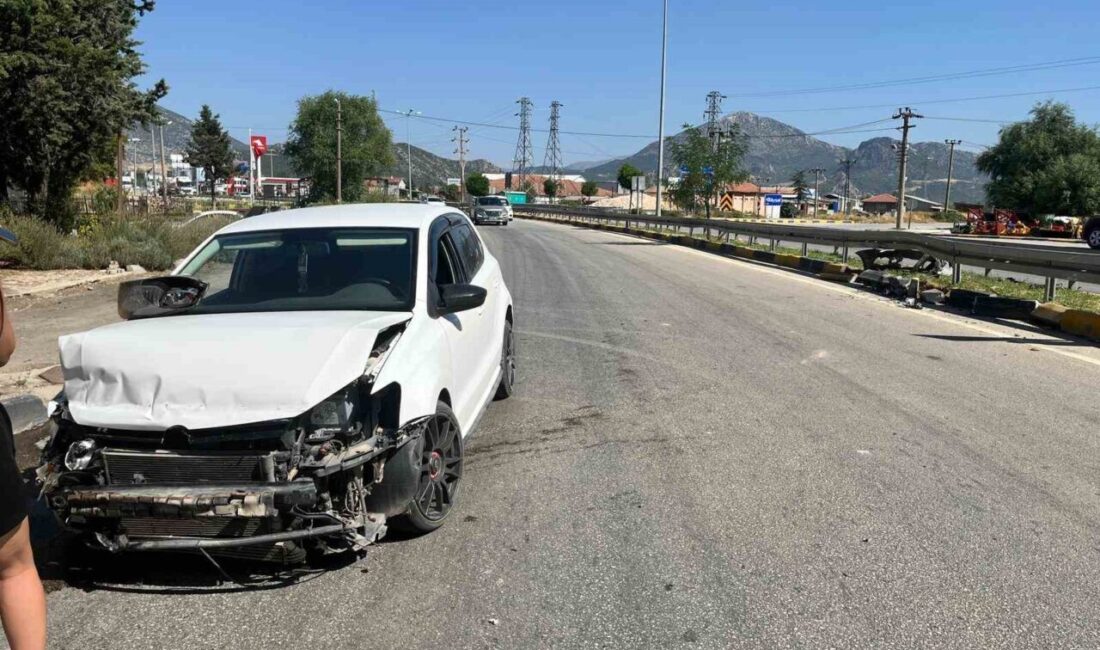 Isparta’nın Eğirdir ilçesinde sürücüsünün virajı alamaması sonucu kontrolden çıkarak bariyere