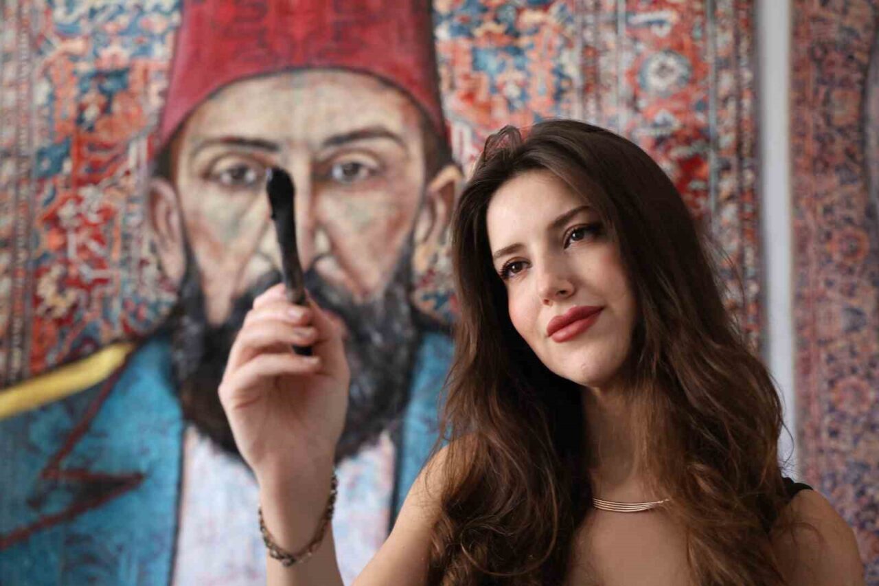 Elazığlı mühendis Gizem Aytaç, pandemiyle başladığı halı üzerine portre çalışmalarıyla