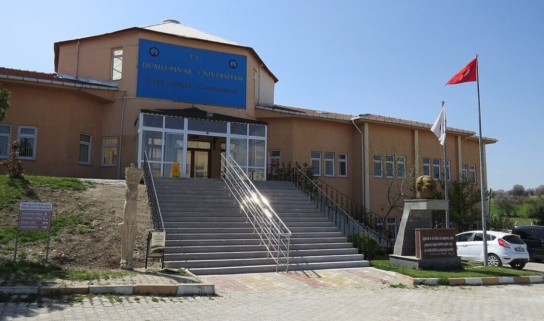 Kütahya Dumlupınar Üniversitesi’ne bağlı Emet Meslek Yüksekokulu’na 2025-YKS sonuçlarına göre