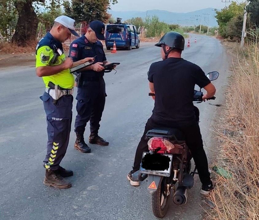 Manisa İl Emniyet Müdürlüğü Trafik Denetleme Şube Müdürlüğü ile İlçe