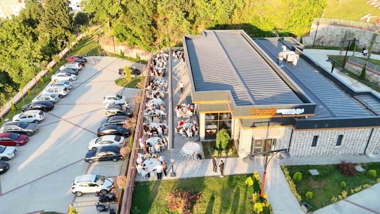 Karamürsel’de hem kafe keyfi hem de şık ve işlevsel davet