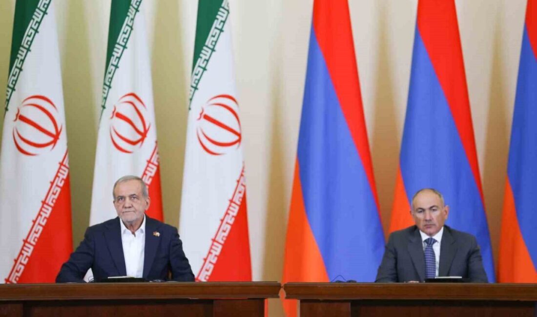 Ermenistan Başbakanı Nikol Paşinyan ile İran Cumhurbaşkanı Mesud Pezeşkiyan bir