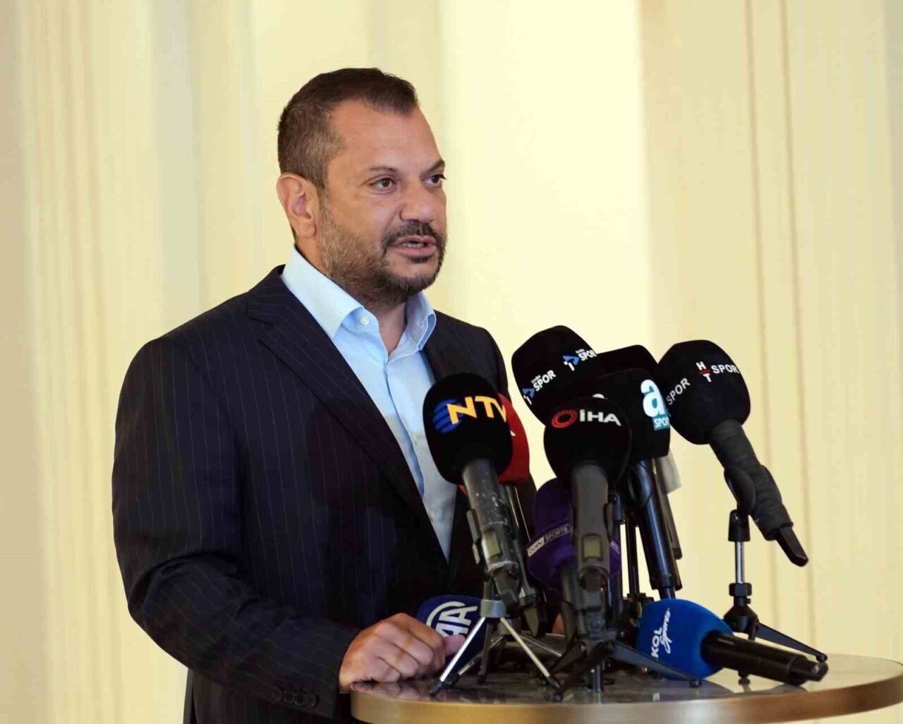 Kulüpler Birliği Başkanı Ertuğrul Doğan, yapılan toplantıda kulüplerin gelir kalemlerini