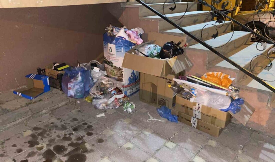 Eskişehir’de Tepebaşı ilçesine bağlı Ertuğrulgazi mahallesinde yaşadıkları temizlik ve yol