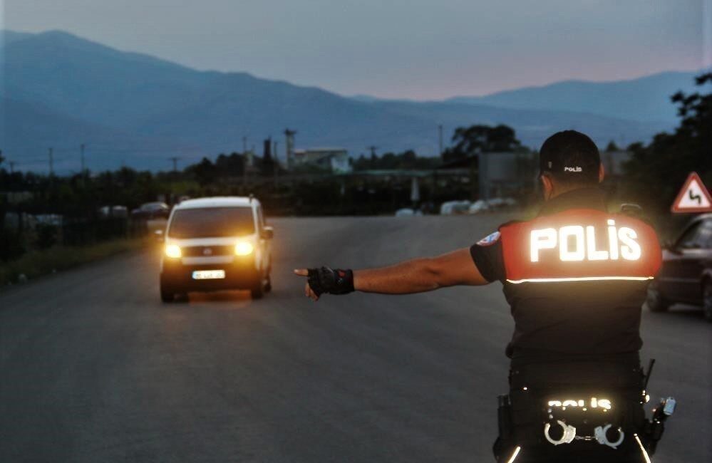 Erzincan İl Emniyet Müdürlüğü ekiplerince aranan şahıslara yönelik yapılan çalışmalarda
