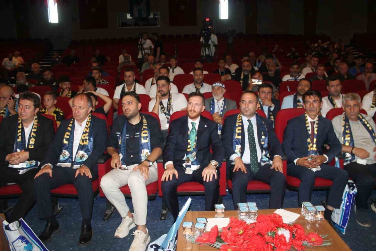 Erzurumspor FK’da gerçekleştirilen olağan genel kurulda mevcut başkan Ahmet Dal