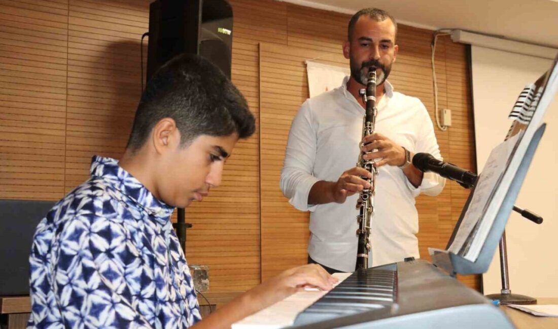 Şanlıurfa Büyükşehir Belediyesi Esentepe Gençlik Merkezi’nde düzenlenen 2025 Yaz kursları,