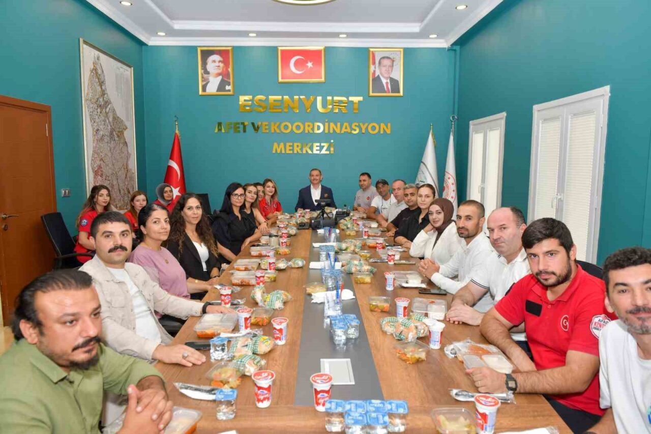 Esenyurt Belediyesi, afetlere karşı hazırlıklarını güçlendirmek amacıyla Arama Kurtarma Ekibi’ni