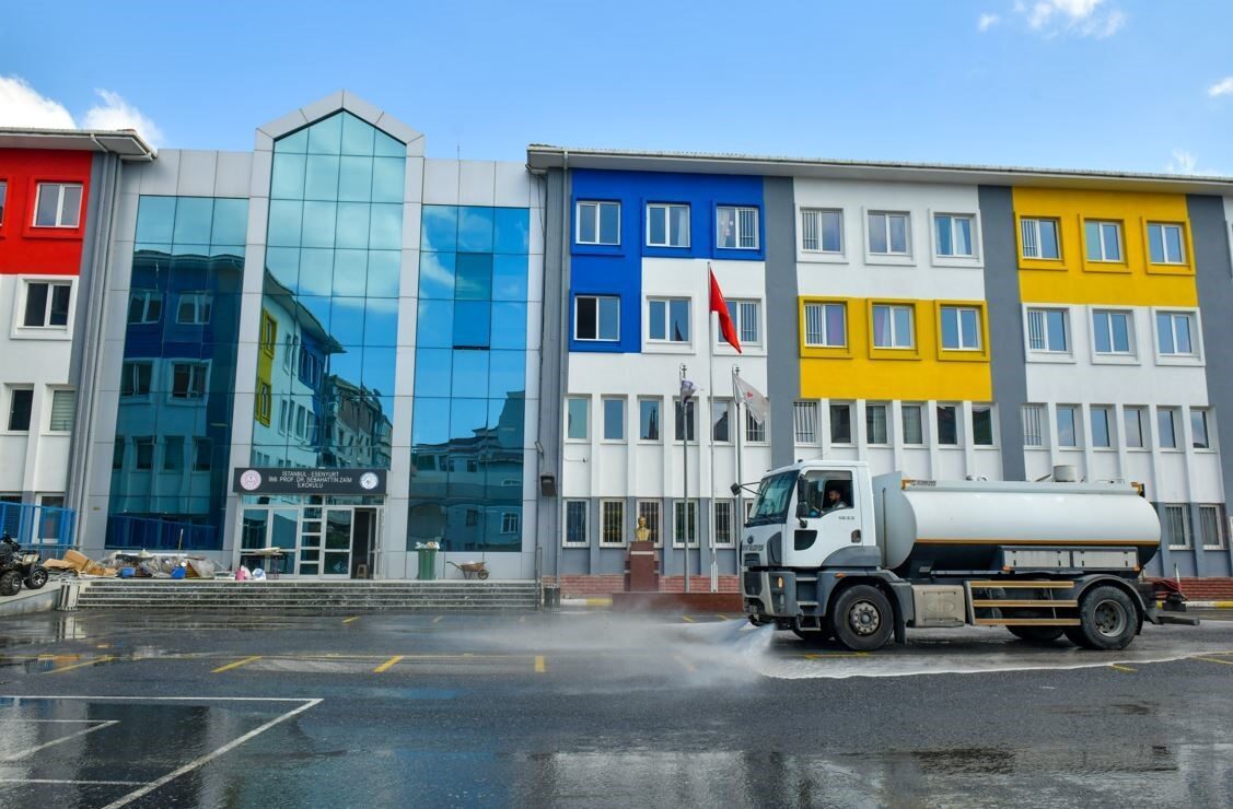 Esenyurt Belediyesi, yeni eğitim öğretim yılı öncesi ilçedeki devlet okullarında