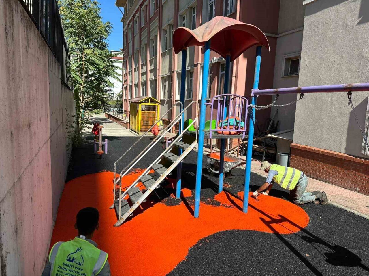 Esenyurt Belediyesi, yeni eğitim öğretim dönemi öncesinde çocukların daha konforlu