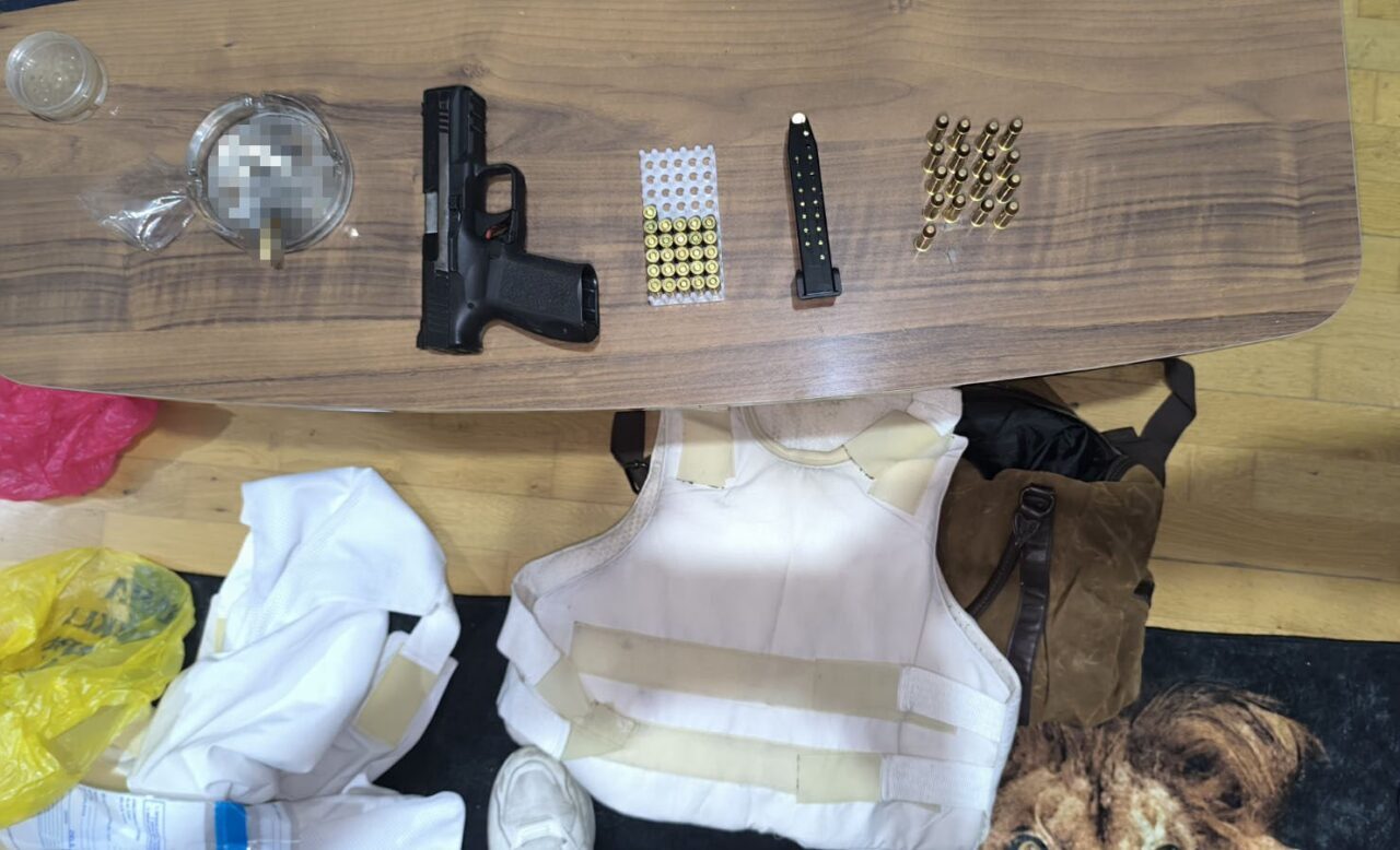 Esenyurt’ta polis ekipleri tarafından 22 yıl 8 ay kesinleşmiş hapis