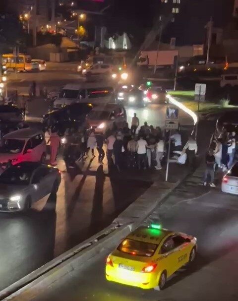 İstanbul Esenyurt’ta düzenlenen bir düğünün ardından iki aile ortalığı savaş