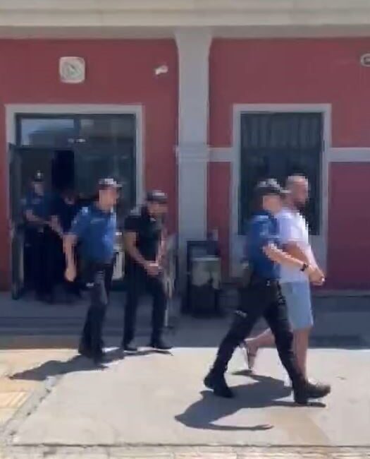 Esenyurt’ta “dur” ihtarına uymayıp yakalandıktan sonra polise saldıran şahıslar sevk