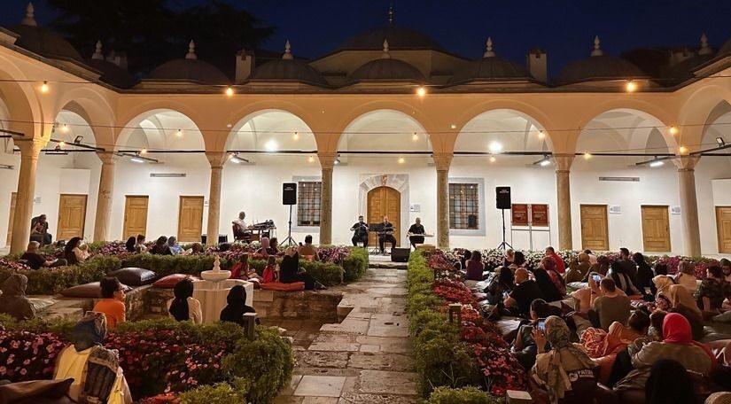 Fatih Belediyesi, her Salı akşam saatlerinde ücretsiz olarak Medrese Davutpaşa’da