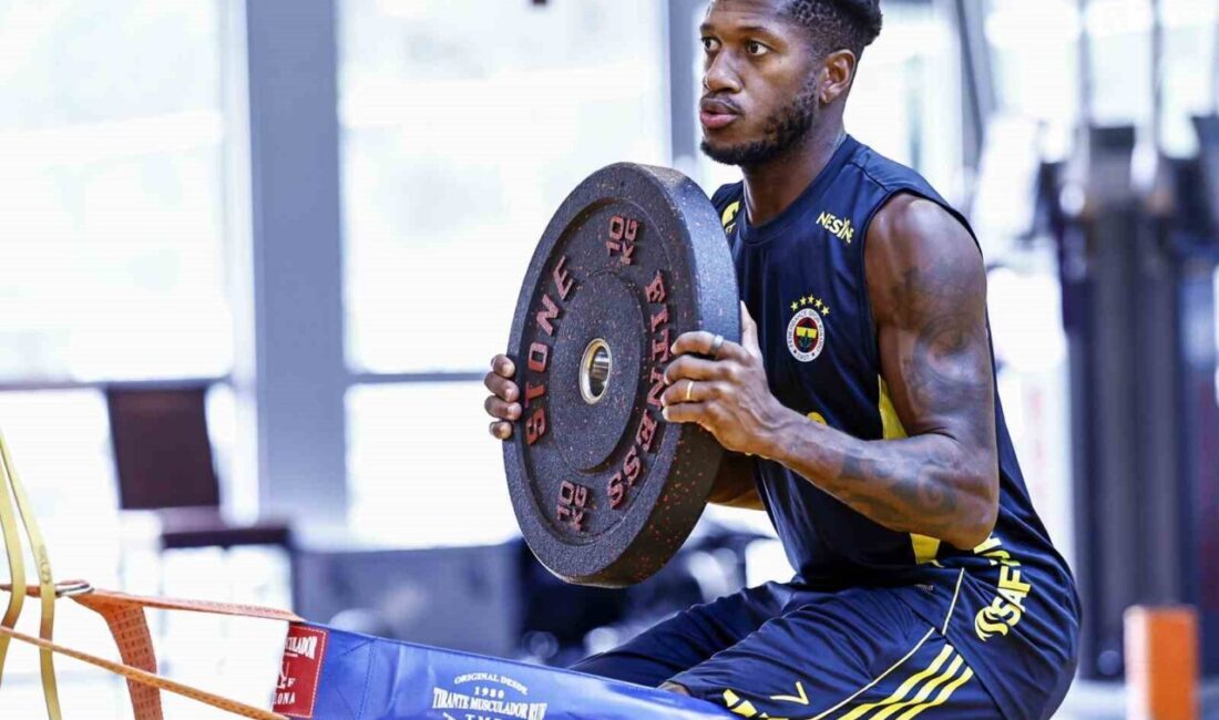 Fenerbahçe, UEFA Şampiyonlar Ligi Play-Off Turu ilk maçında sahasında Portekiz