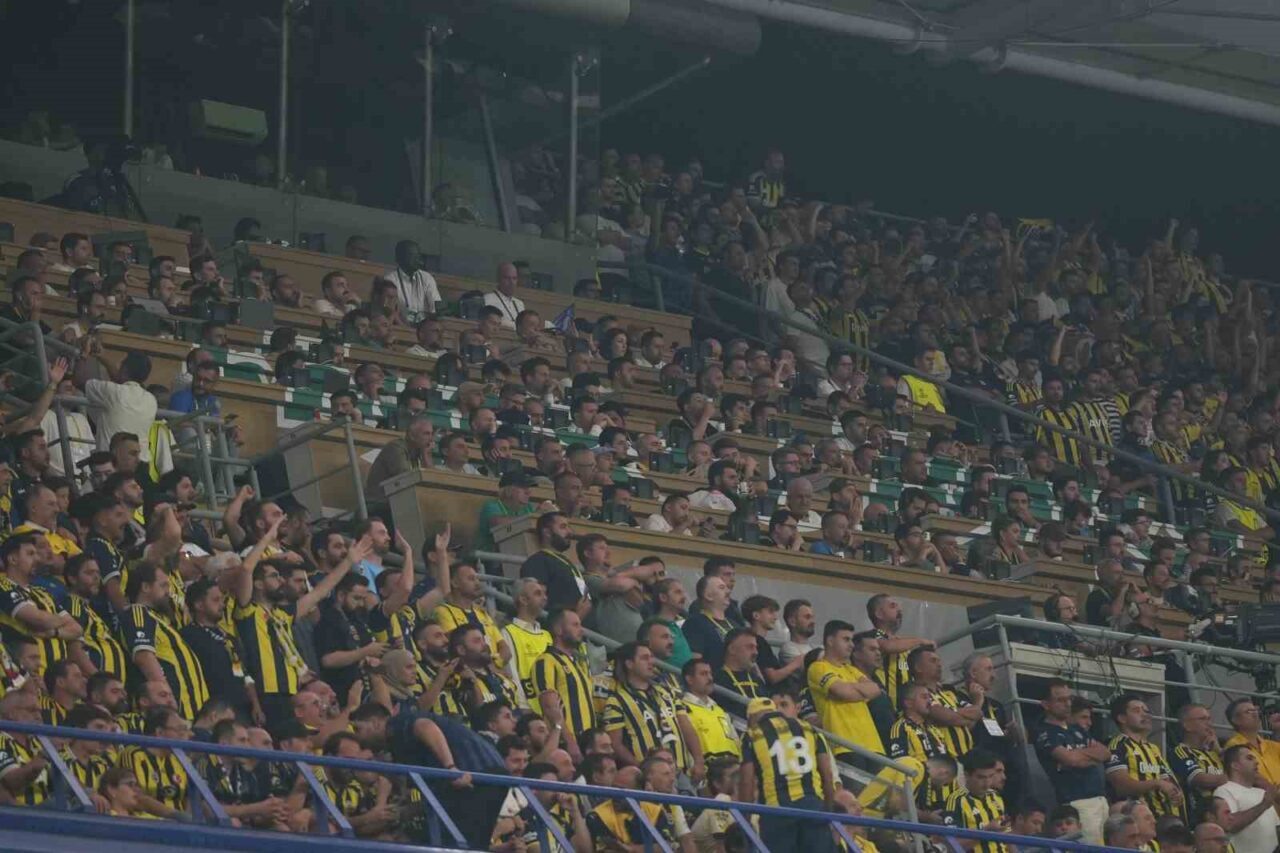 Fenerbahçe’nin Benfica ile oynadığı UEFA Şampiyonlar Ligi Play-Off Turu maçını