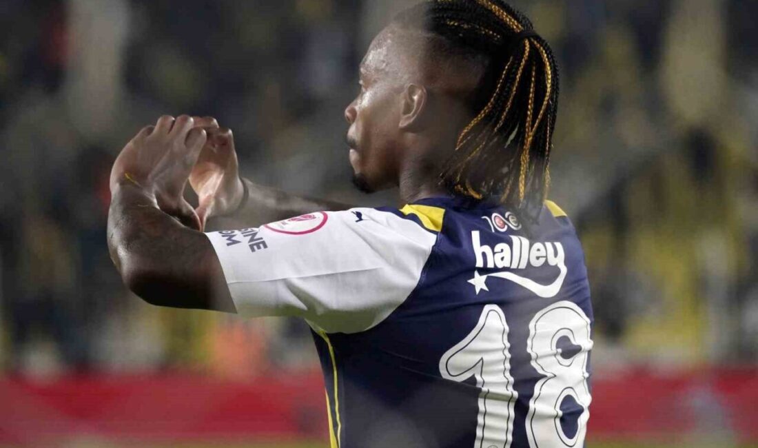 Fenerbahçe, Brezilyalı orta saha oyuncusu Lincoln Henrique ile yollarını ayırdığını
