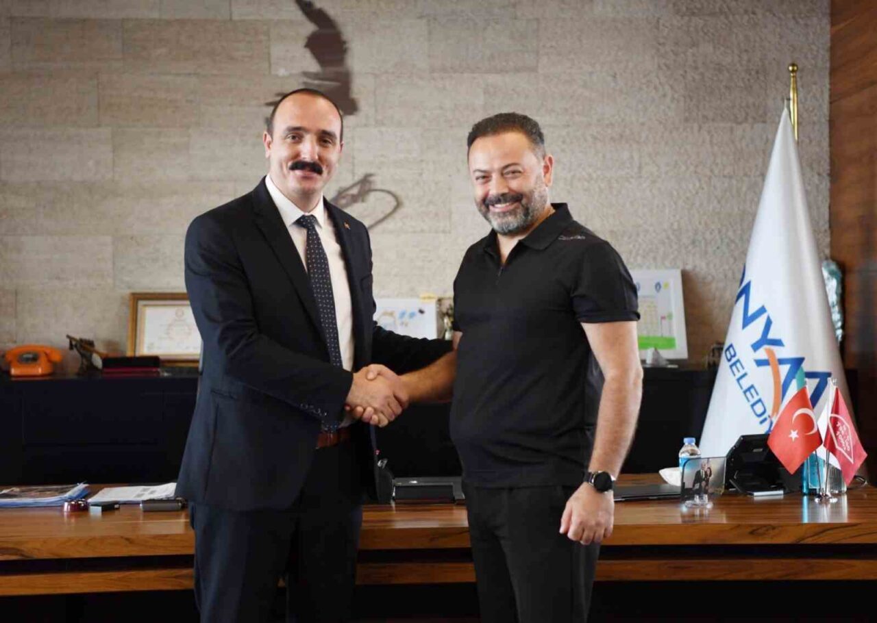 Konyaaltı Belediye Başkanı Cem Kotan’ın desteğiyle ilçeye iki yeni türkü