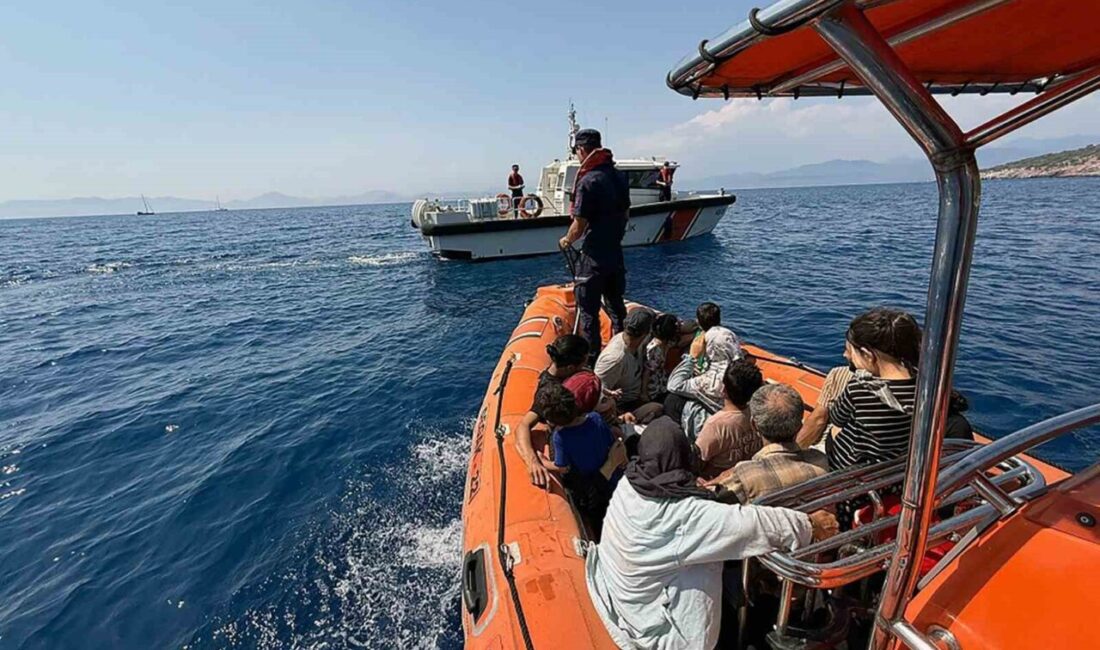 Muğla’nın Fethiye ilçesinde karadan ulaşımın bulunmadığı bir noktada mahsur kalan