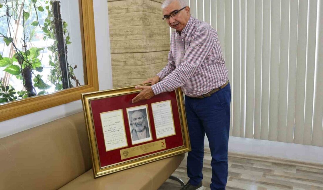 Türk Kızılay Genel Sekreteri Ramazan Saygılı, dedesi Onbaşı Yusuf (Hoca)