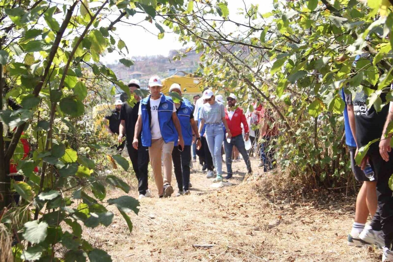 Gençlik ve Spor Bakanlığının ülke genelinde düzenlediği “Gönüllü Hasat Toplama
