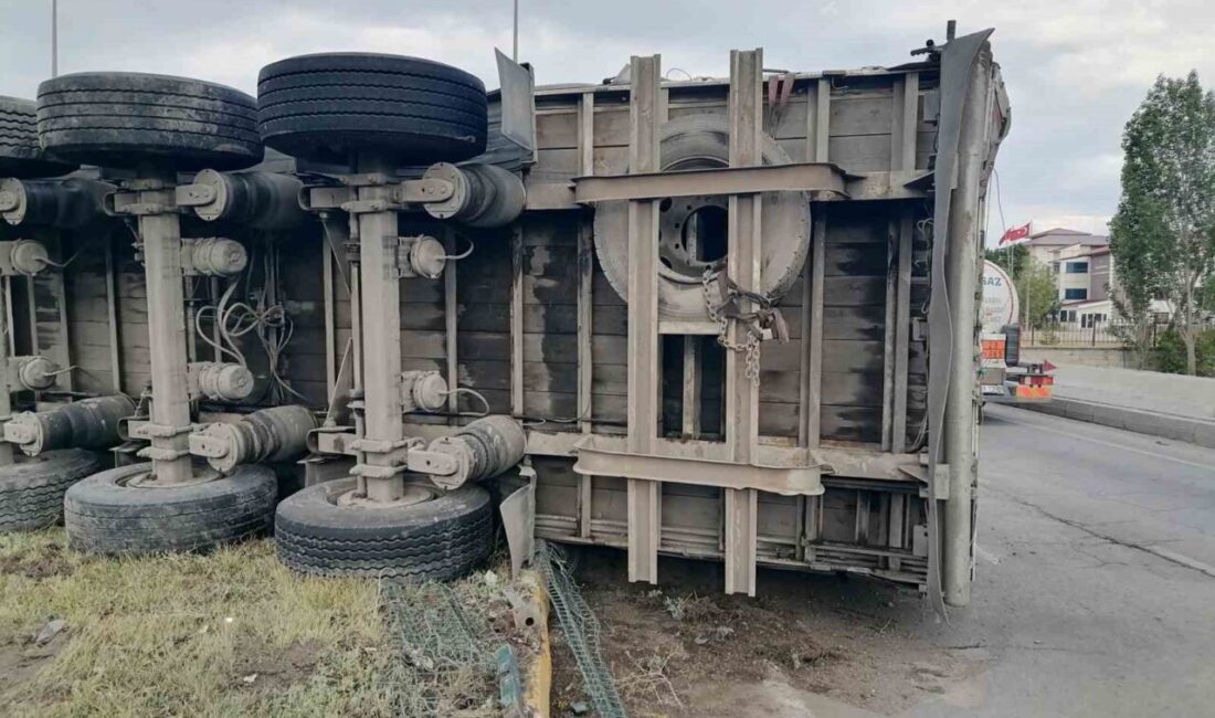 Erzurum’un Aşkale ilçesinde freni boşalan tır dehşet saçtı. Araç içerisinde