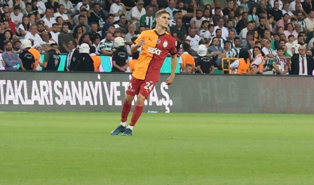 Galatasaray, Danimarkalı futbolcusu Elias Jelert’in İngiltere Championship ekiplerinden Southampton’a satın