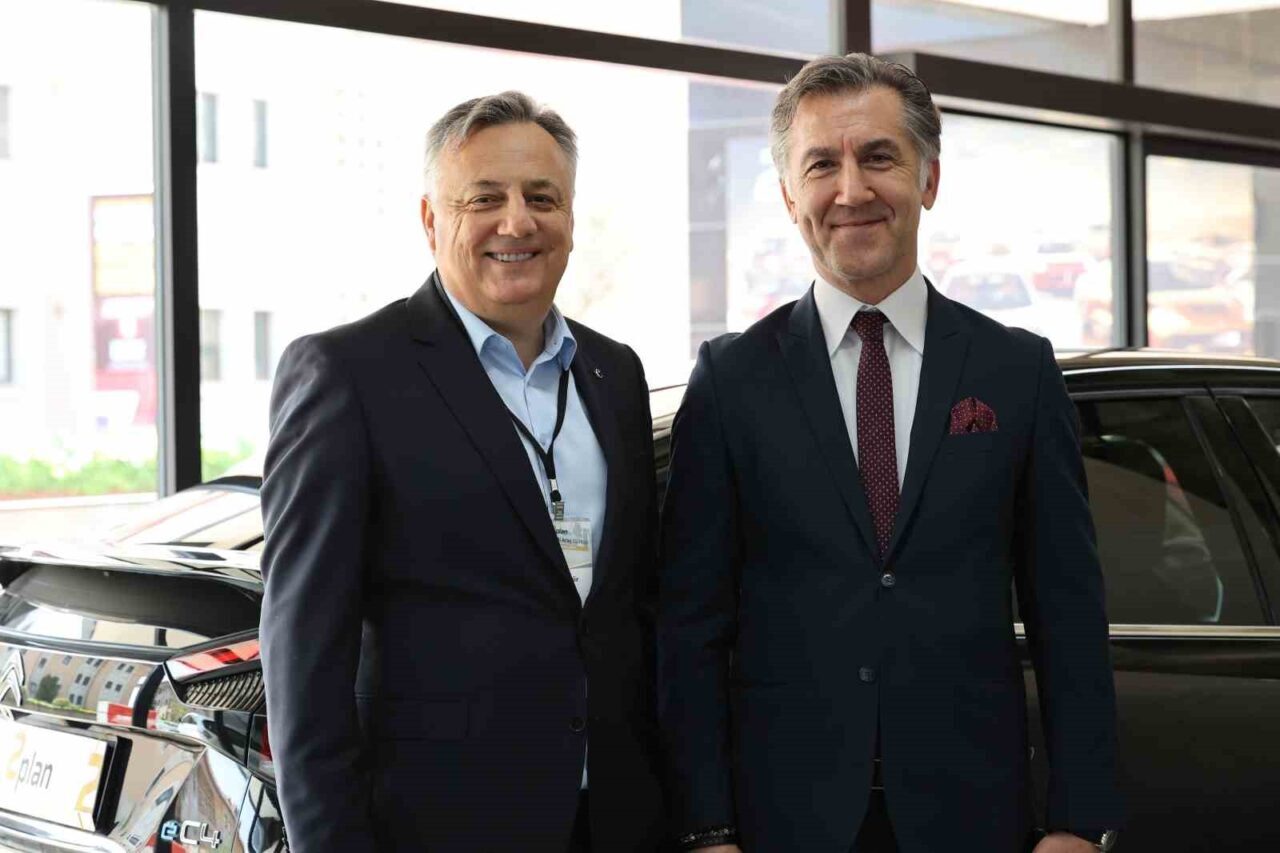 Garanti BBVA, otomotiv sektöründe uzun yıllardır müşterilerine sunduğu pratik takas