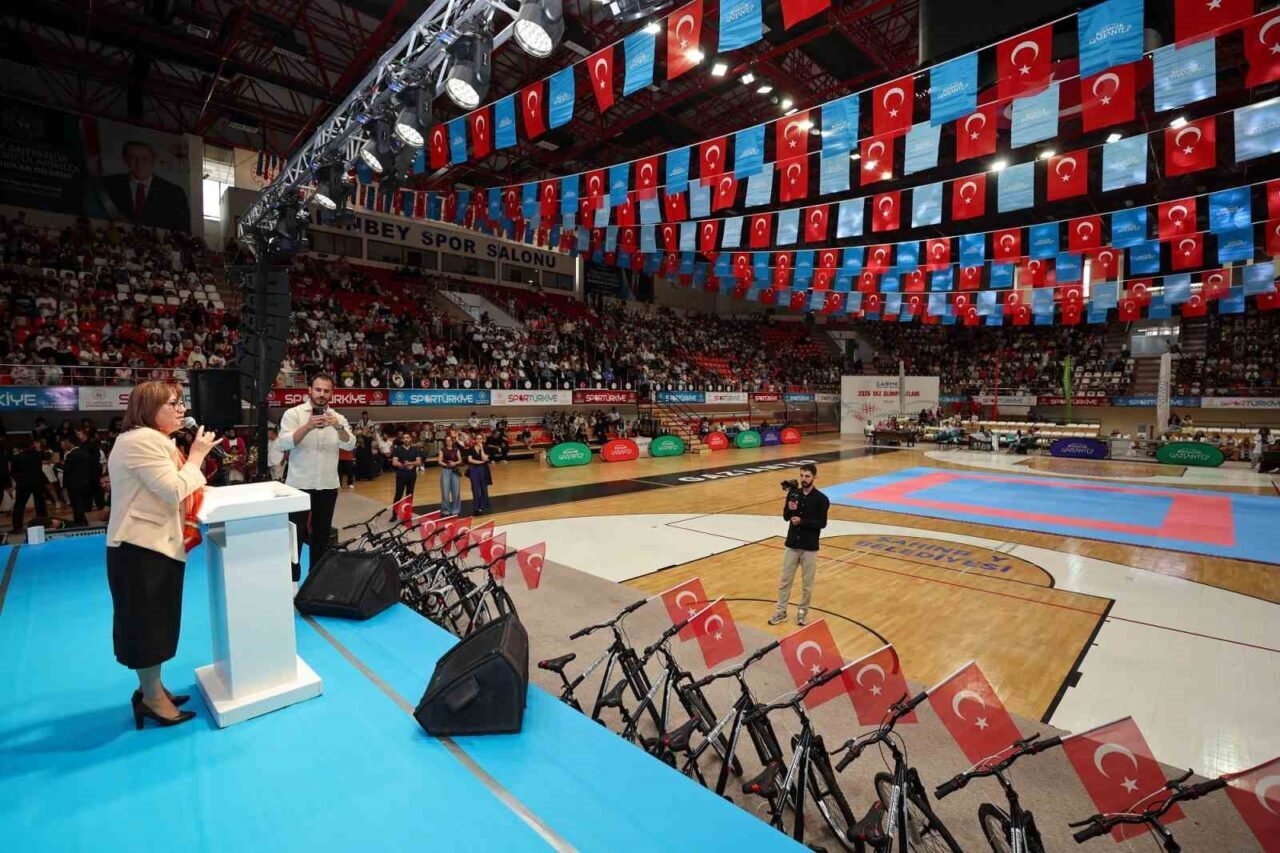 Gaziantep Büyükşehir Belediyesi tarafından düzenlenen ve 55 bin öğrencinin faydalandığı