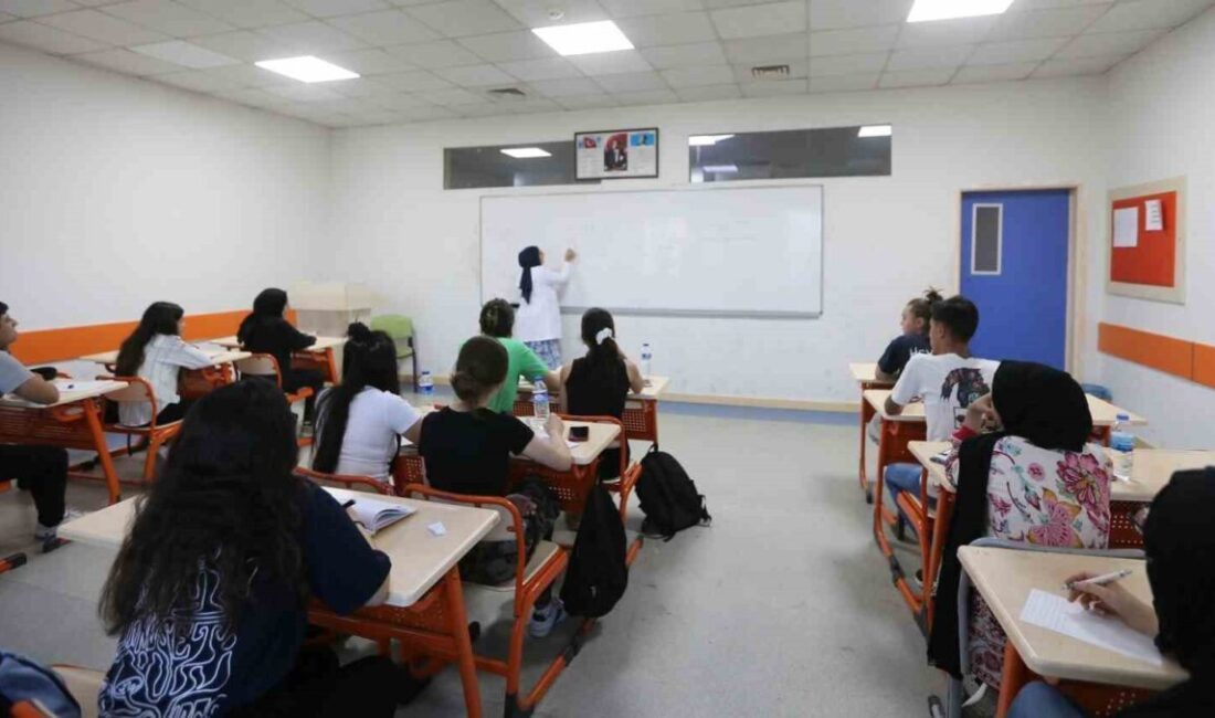 Gaziantep Büyükşehir Belediyesi’ne bağlı GASMEK ile Yükseköğretim Kurumları Sınavı’na (YKS)