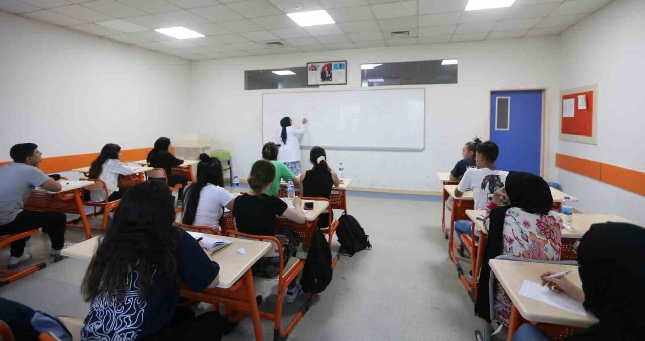 Gaziantep Büyükşehir Belediyesi’ne bağlı GASMEK ile Yükseköğretim Kurumları Sınavı’na (YKS)