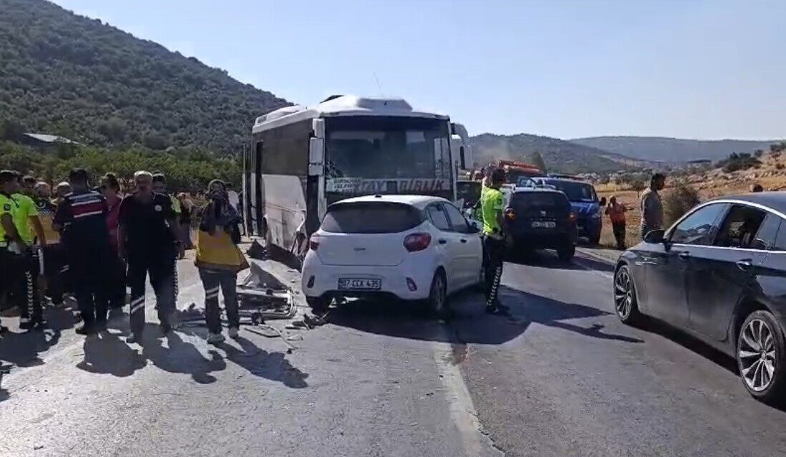 Gaziantep’in İslahiye ilçesinde 2 otomobil ile 1 otobüsün karıştığı zincirleme