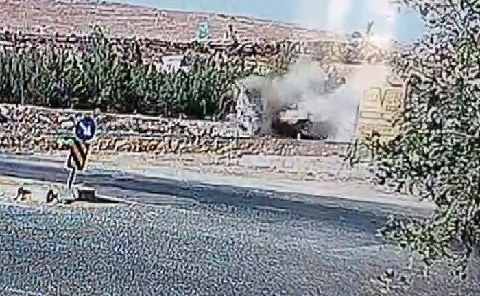 Gaziantep’te iki otomobilin çarpışması sonucu 3 kişinin hayatını kaybettiği feci