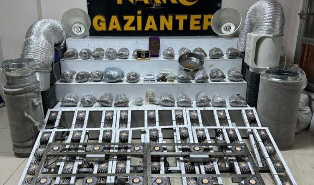 Gaziantep’te yapılan operasyonda 32 kilogram skunk ele geçirilirken, olayla ilgili