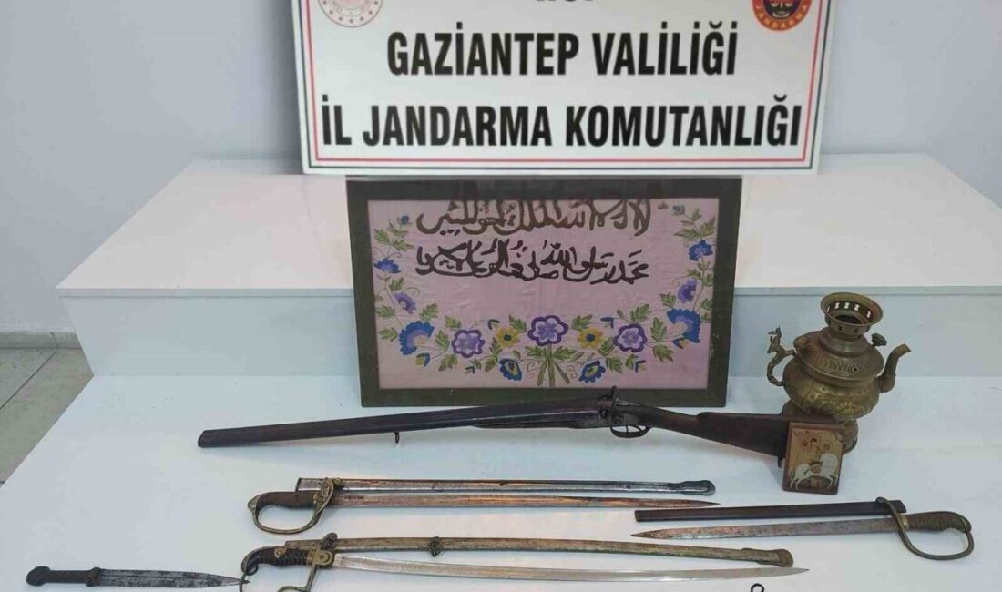 Gaziantep’te jandarma ekiplerinin yaptığı operasyonda tarihi eser niteliğinde çok sayıda