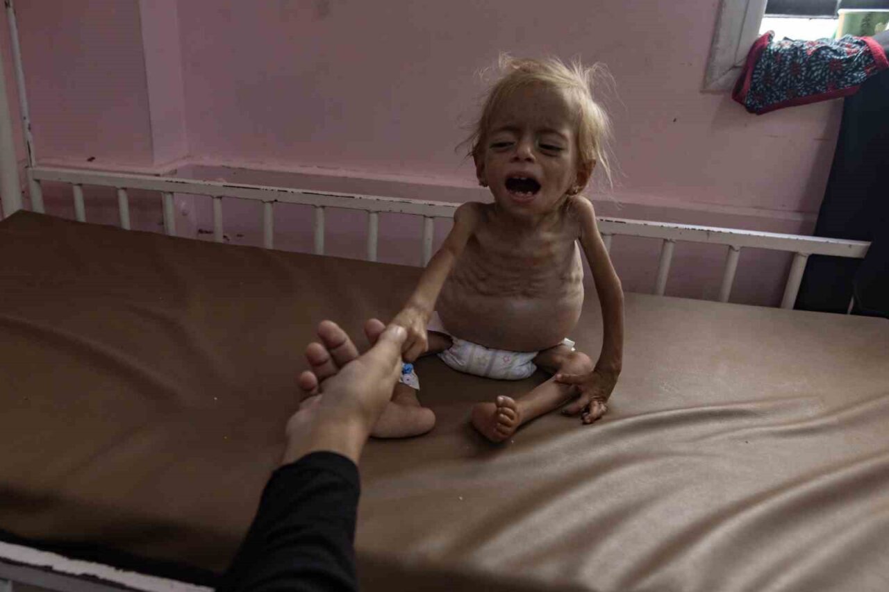 İsrail’in ablukaya alarak insanlık suçu işlediği Gazze Şeridi’nde son 24