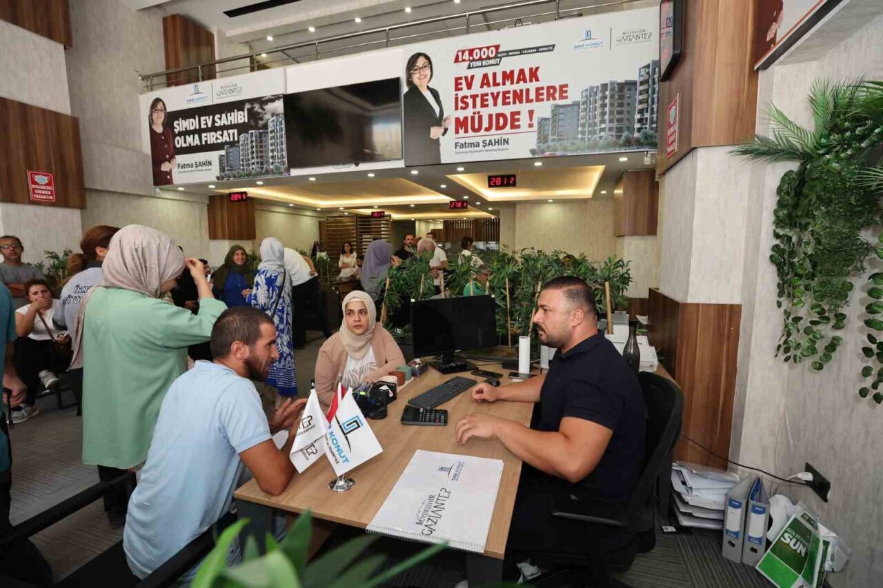 Gaziantep Büyükşehir Belediyesi’nin iştiraki GBB Konut tarafından yürütülen 10 bin