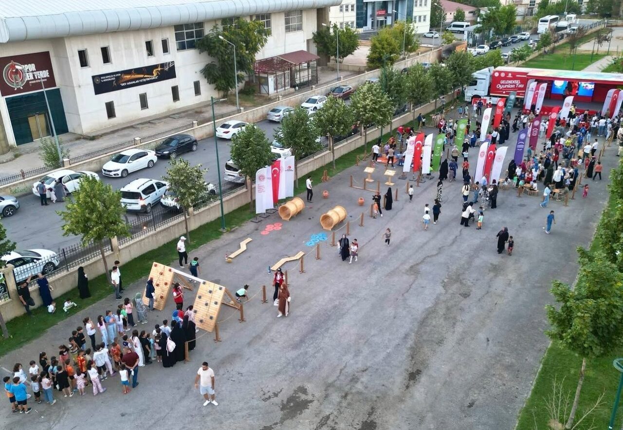 Türkiye Geleneksel Spor Dalları Federasyonu tarafından 81 ili gezmek üzere