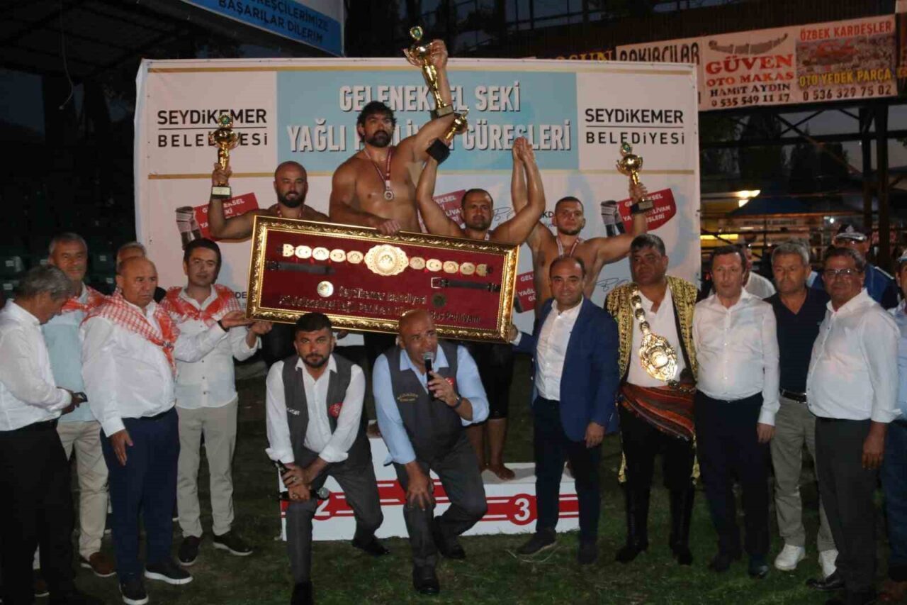 Muğla’nın Seydikemer ilçesinde 32. Geleneksel Yayla Seki Yağlı Güreşleri finalinde
