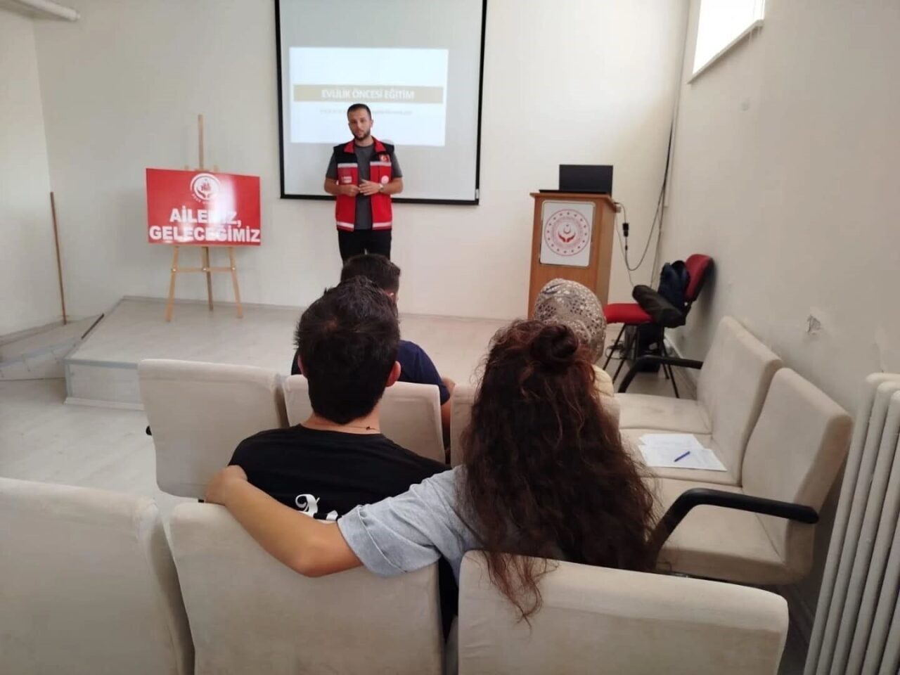 Sinop’ta evlilik kredisi desteğinden yararlanan genç çiftlere, ailenin önemi, evlilik