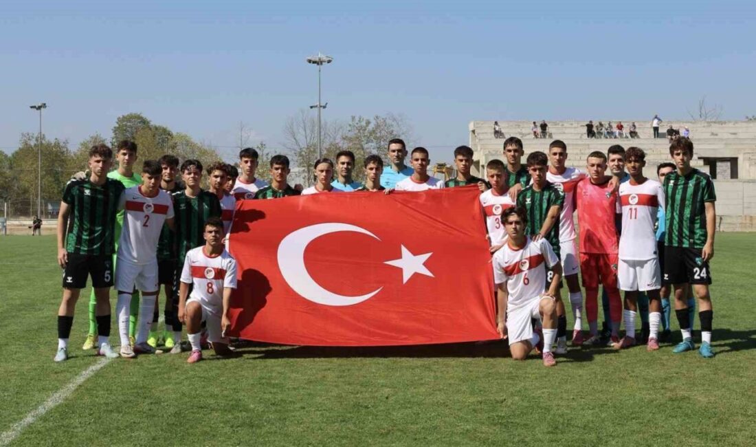 Danimarka’da katılacağı Uluslararası Dörtlü Turnuva öncesi Kocaeli’de hazırlıklarını sürdüren U16