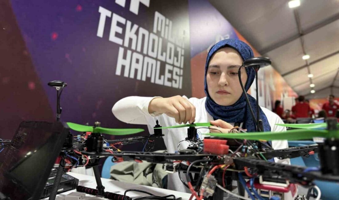 Türkiye’nin en büyük teknoloji festivali TEKNOFEST çerçevesinde düzenlenen Sürü İnsansız