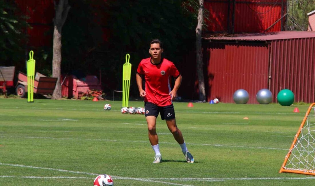 Gençlerbirliği’nin başarılı futbolcuları Zan Zuzek ve Göktan Gürpüz, Fenerbahçe maçının