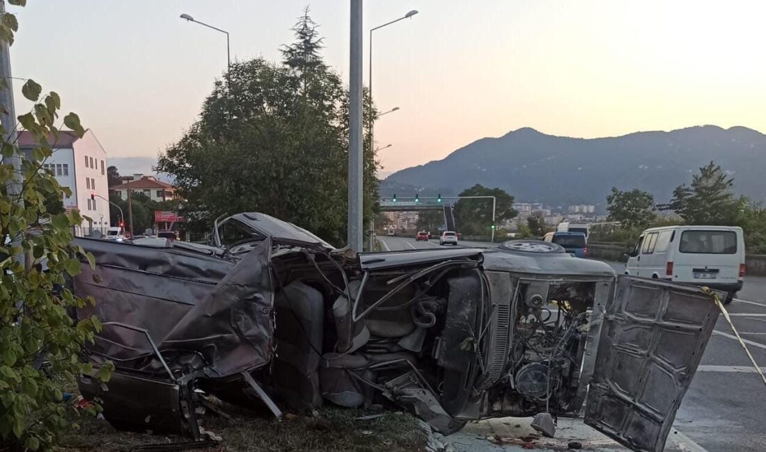 Giresun’un Espiye ilçesinde akşam saatlerinde meydana gelen trafik kazasında bir