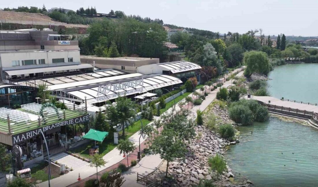 Gölbaşı Belediyesi tarafından, Mogan Gölü sahil yolunda kafe ve işletimlerin