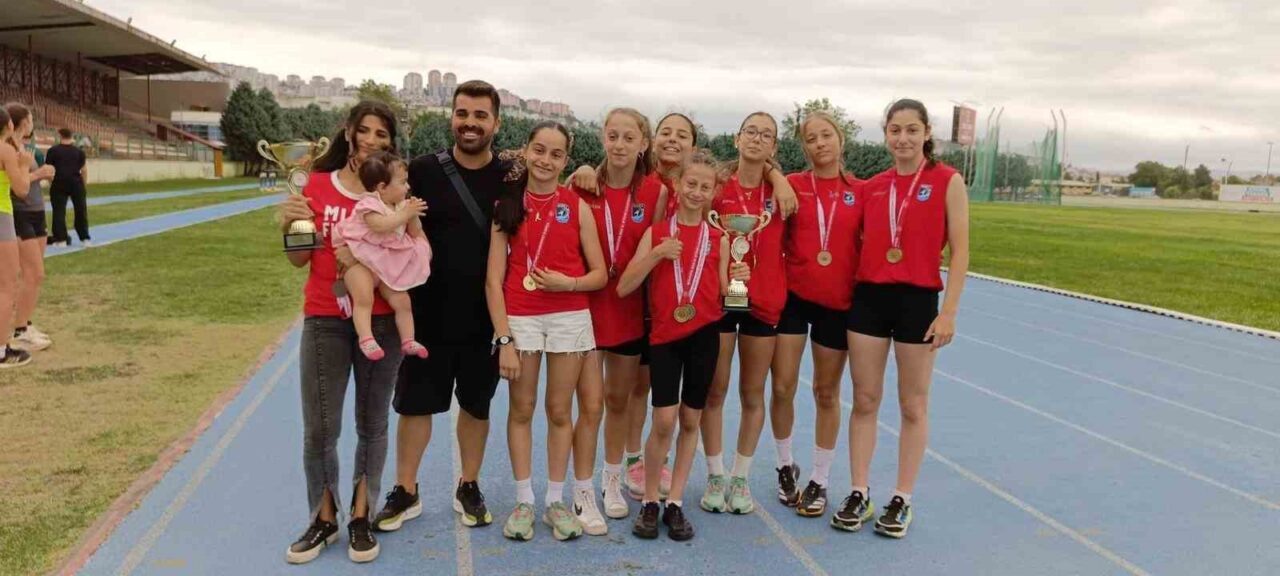 Konya’da düzenlenen U14 Küçükler Takım Şampiyonası’nda, Darıca Belediyesi Eğitim Spor
