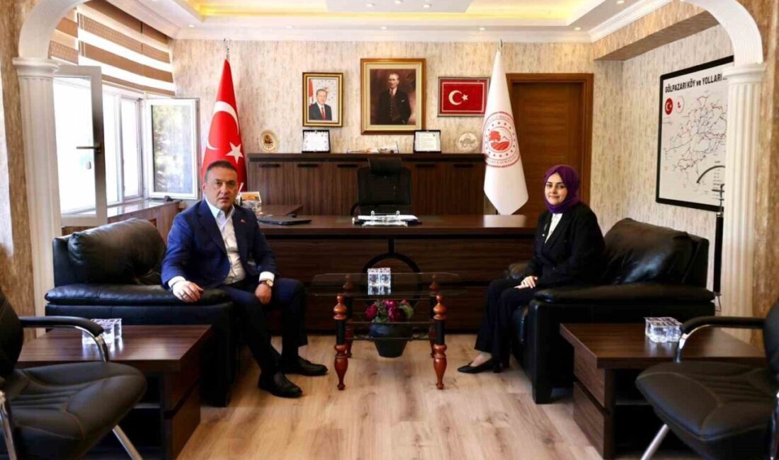 Bilecik Valisi Faik Oktay Sözer, Gölpazarı Kaymakam Feyza Nur Kılıç’ı