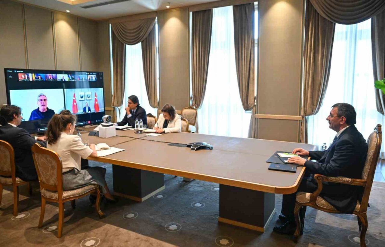 Gönüllüler Koalisyonu üyesi ülkelerin temsilcileri, dün Beyaz Saray’da gerçekleştirilen Ukrayna